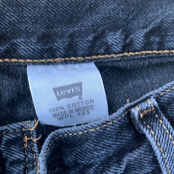 Levi’s Black Denim Distressed Button Fly Jeans (36x32) - Picture 9 of 12